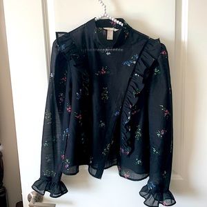 H&M sheer blouse size 14 but fits like a 12 (L) never worn